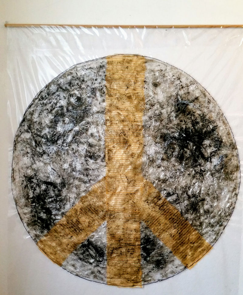 Petra Kremer-Horster, art for peace Asche als Symbol für Krieg